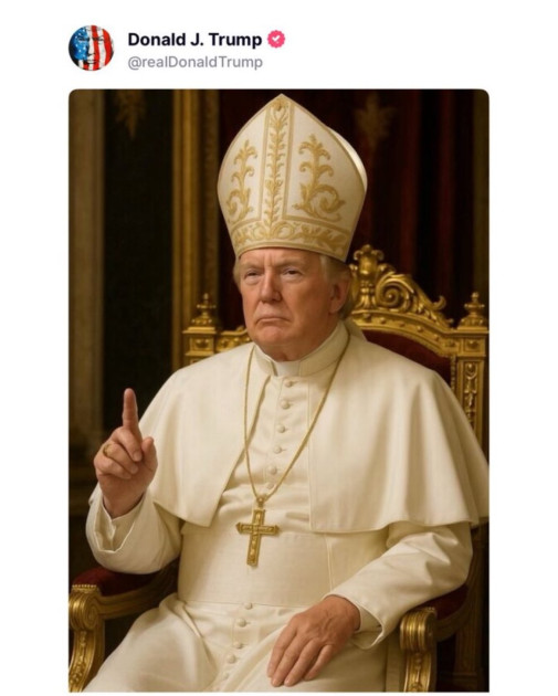 tesne vedla....MAGA